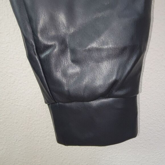 Juicy by Juicy Couture Faux Leather Jogger Pants Size Small - Picture 5 of 7